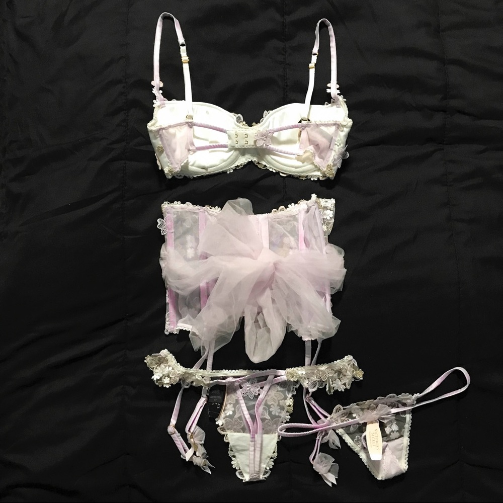Victorias Secret ‘Designer Collection’ Fairytale Set, NWT - Picture 3 of 12